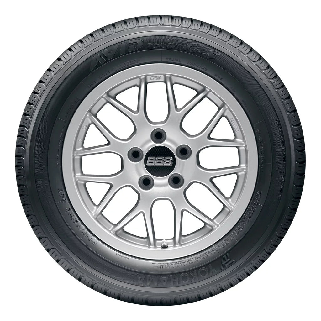 Set of 4 Yokohama Avid Touring-S 225/65R17 102T Tires Fits: 2014-23 Chevrolet Equinox , 2007-16 Honda -V -L