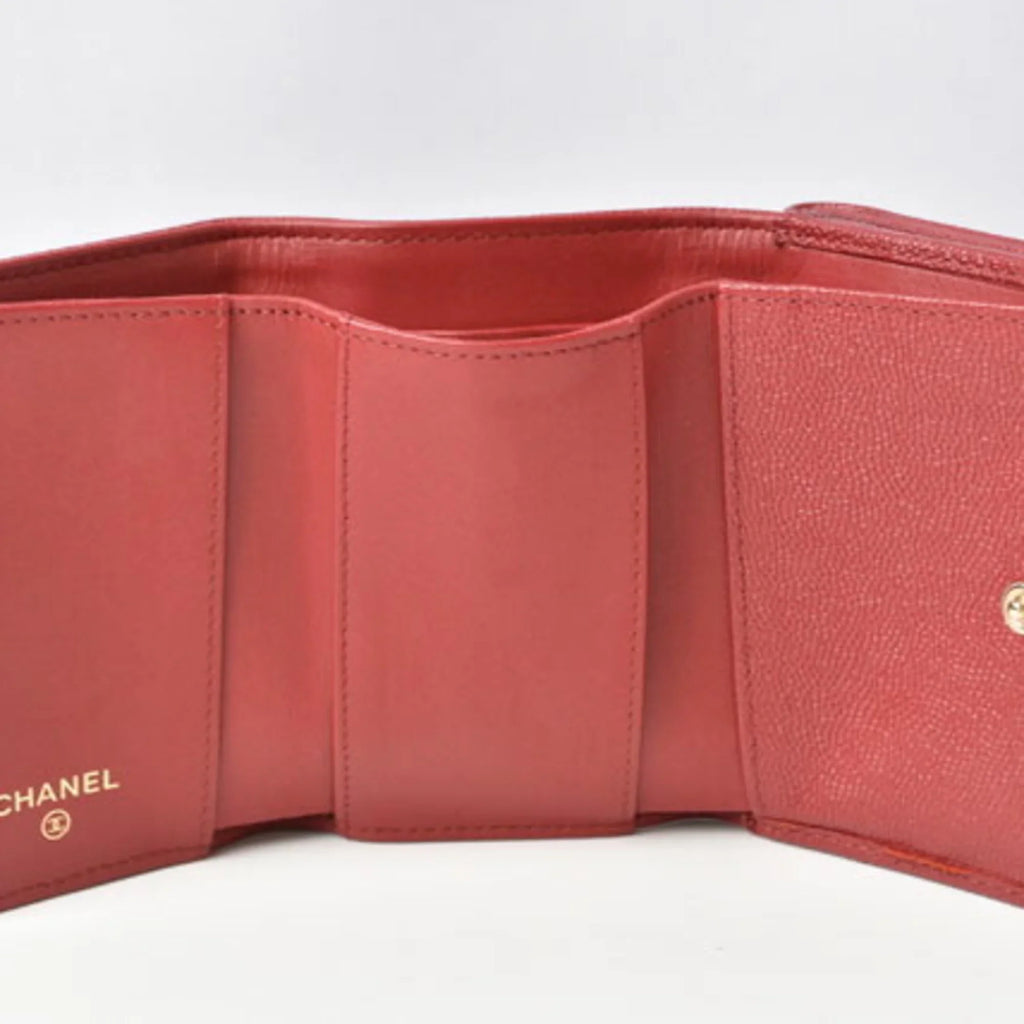 Pre-Owned Chanel wallet  here mark caviar skin dark red (Like New)