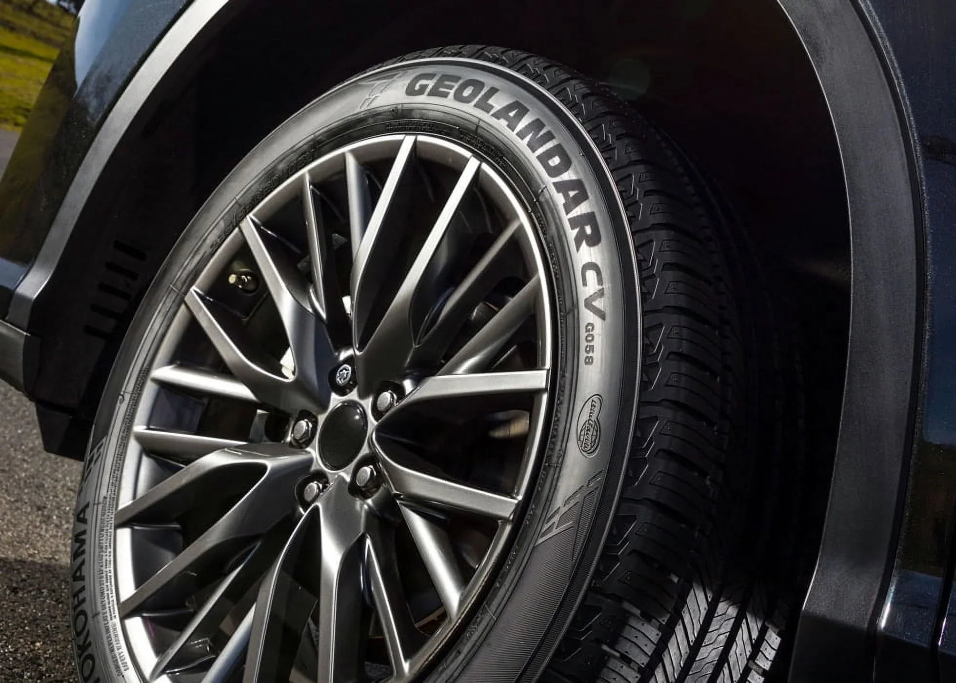 Yokohama Geolandar  G058 225/55R17 97V  All Season Tire