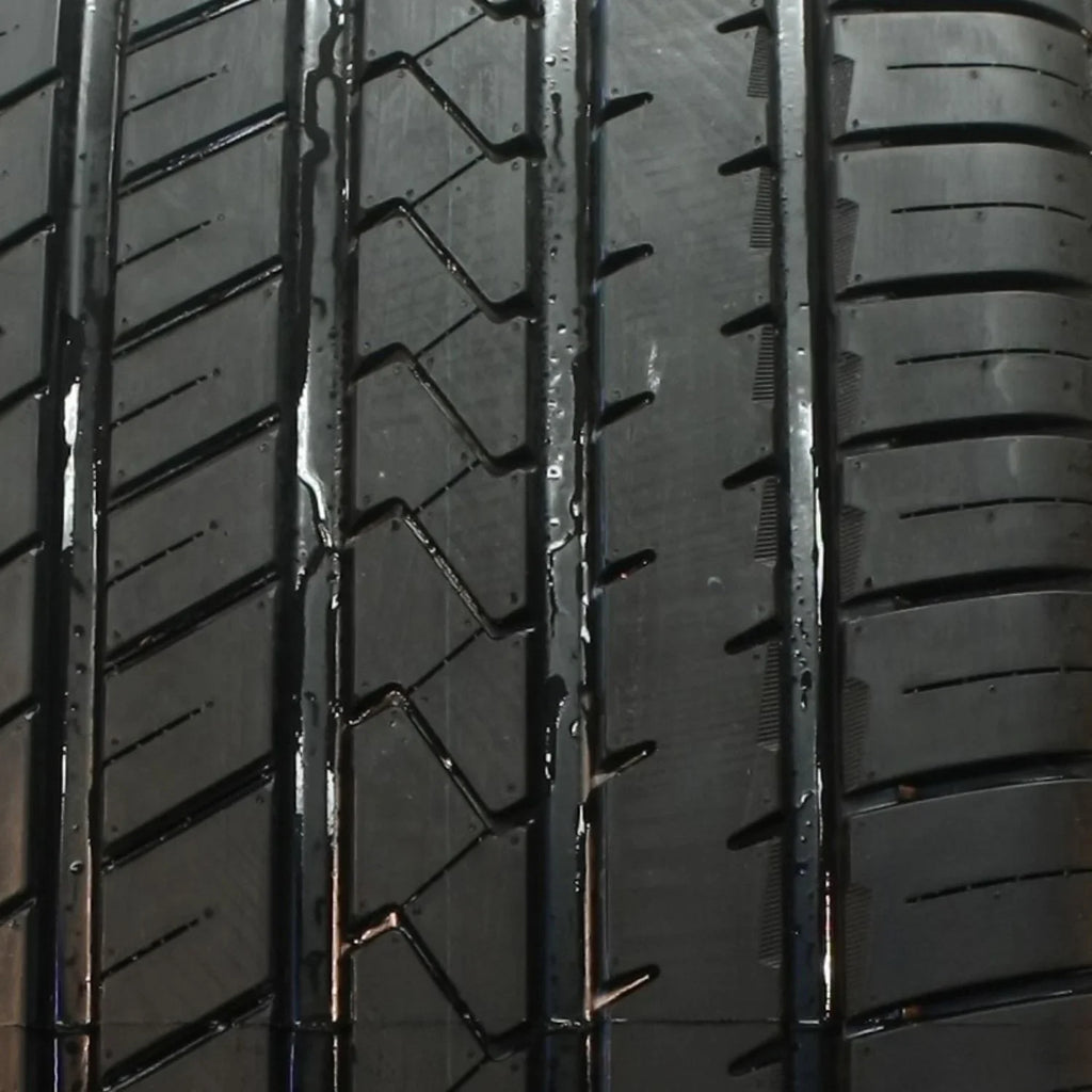 Lionhart -Five All Season 255/55R19 111V  Passenger Tire