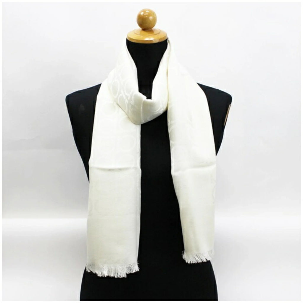 Pre-Owned Salvatore Ferragamo silk x wool stole white Gancini pattern  rank   ladies (Good)