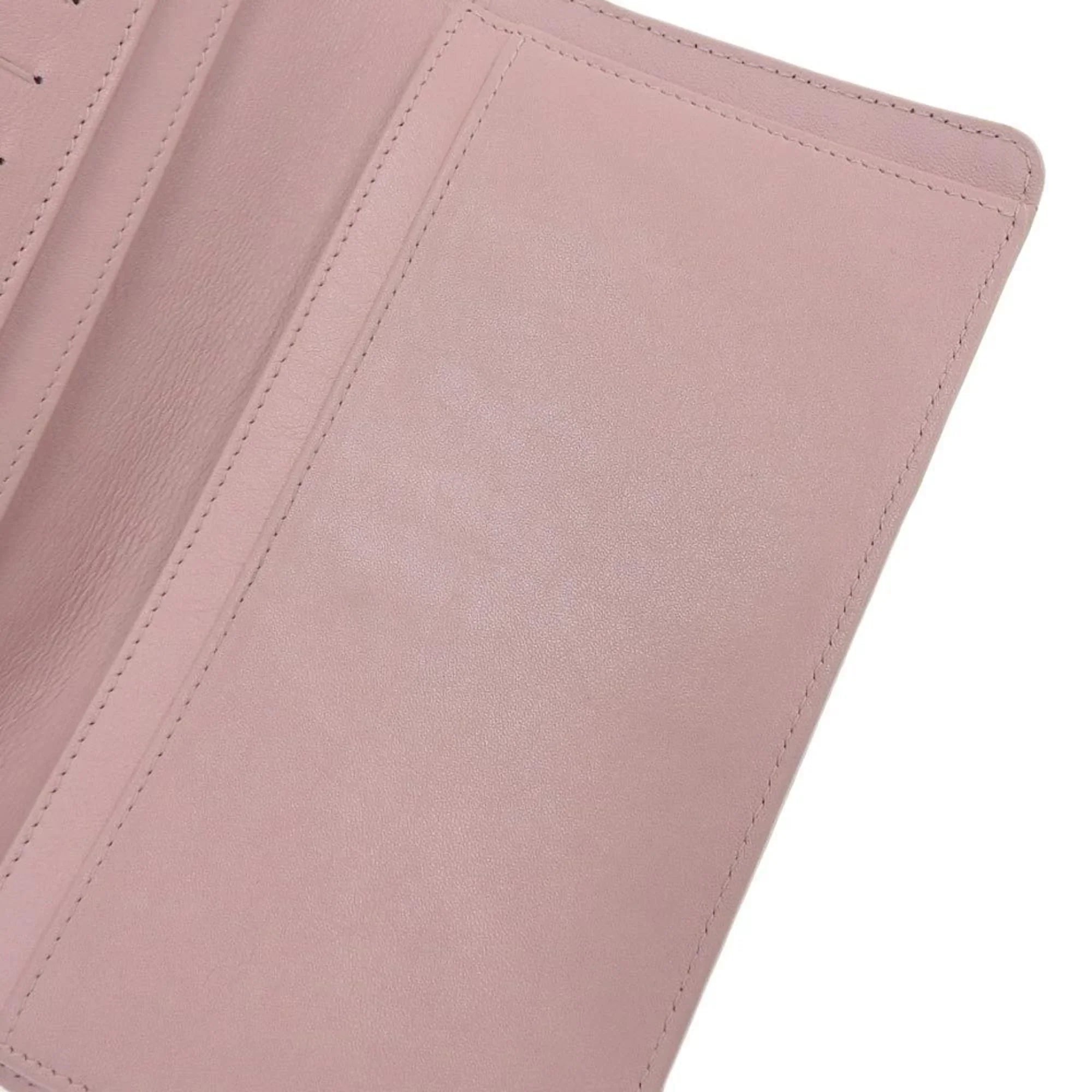 Pre-Owned Chanel  logo here mark bi-fold long wallet caviar skin pink A48651 16 series (Good)
