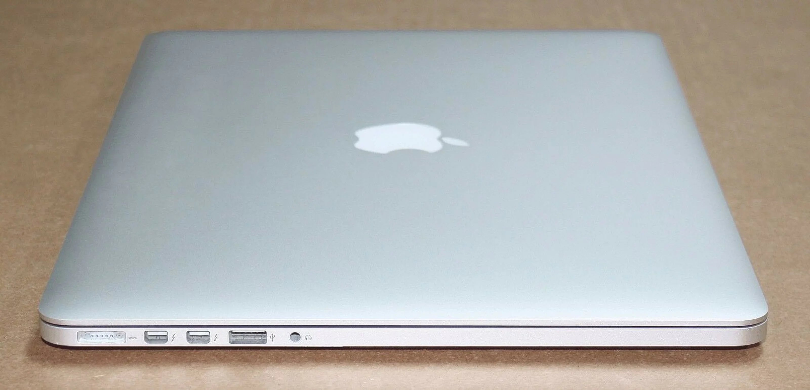 Pre-Owned Apple MacBook Pro 15.4" Core i7 2.5GHz Retina (MGXC2LL/A) 16GB Memory 512GB  (Solid State Drive) - Mid 2014 (Fair)