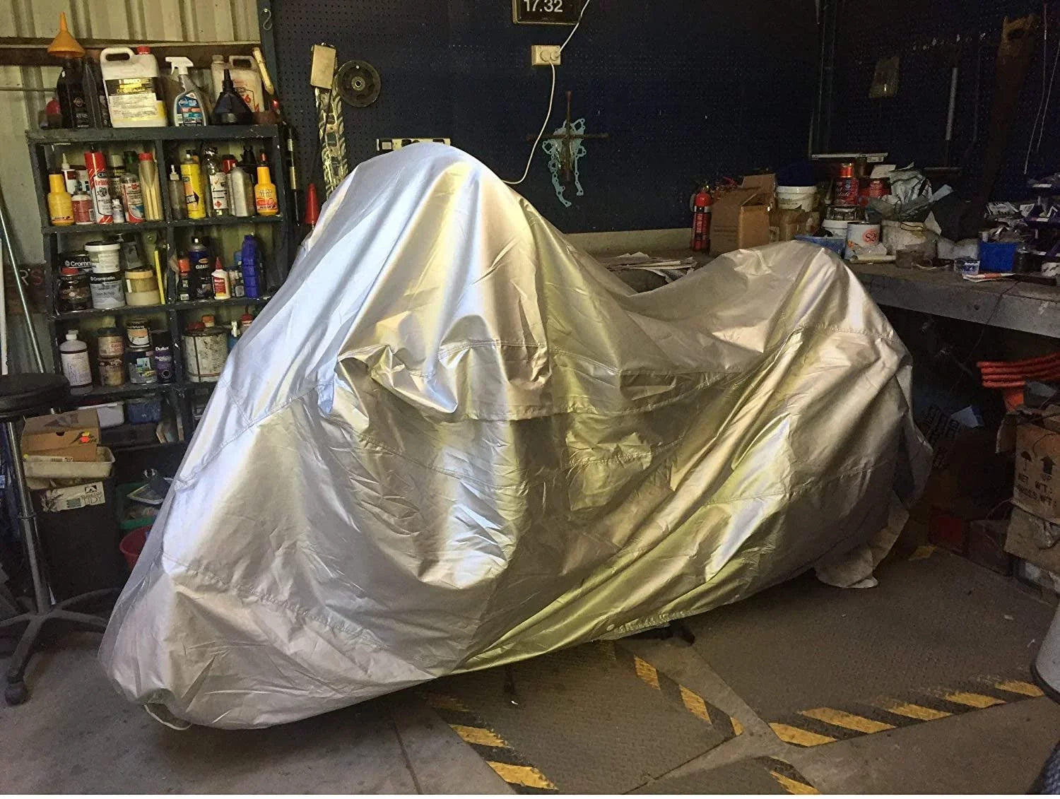 Weatherproof Motorcycle Cover Compatible With 2017 Moto Guzzi V7 Ii Stone Abs Grigio Intenso - Outdoor & Indoor - Protect From Rain Water, Snow, Sun - Securing Straps - Durable Material - Storage Bag