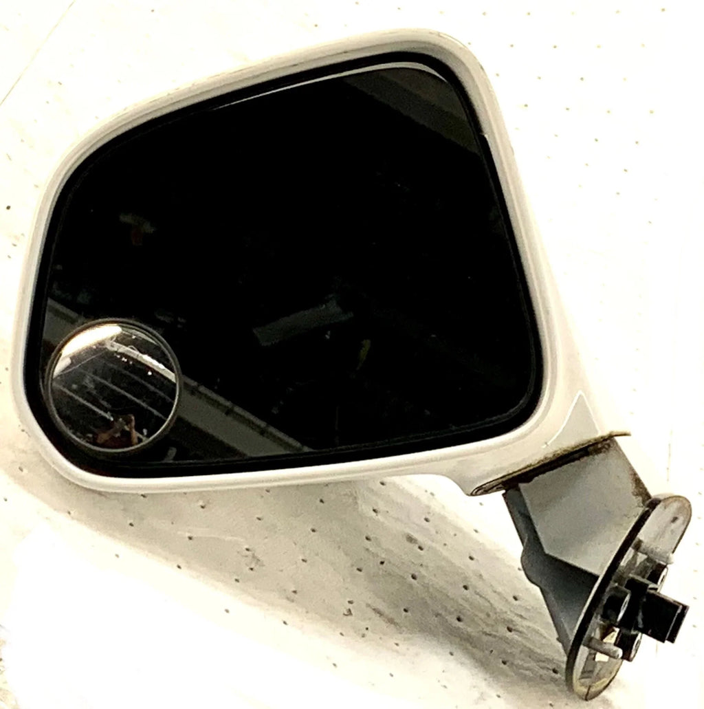 Pre-Owned 2008-2010 Saturn Vue Driver  Side View Mirror Power Heated DL8  (Good)