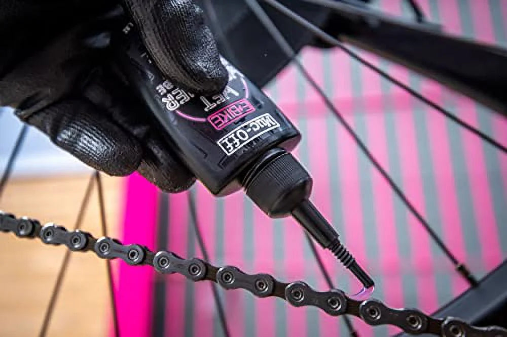 Muc-Off eBike Clean, Protect & Lube Kit - Bike Cleaning Kit, Bike Maintenance Kit for Electric Bikes - Includes Bike Wash and Bike Chain Lube