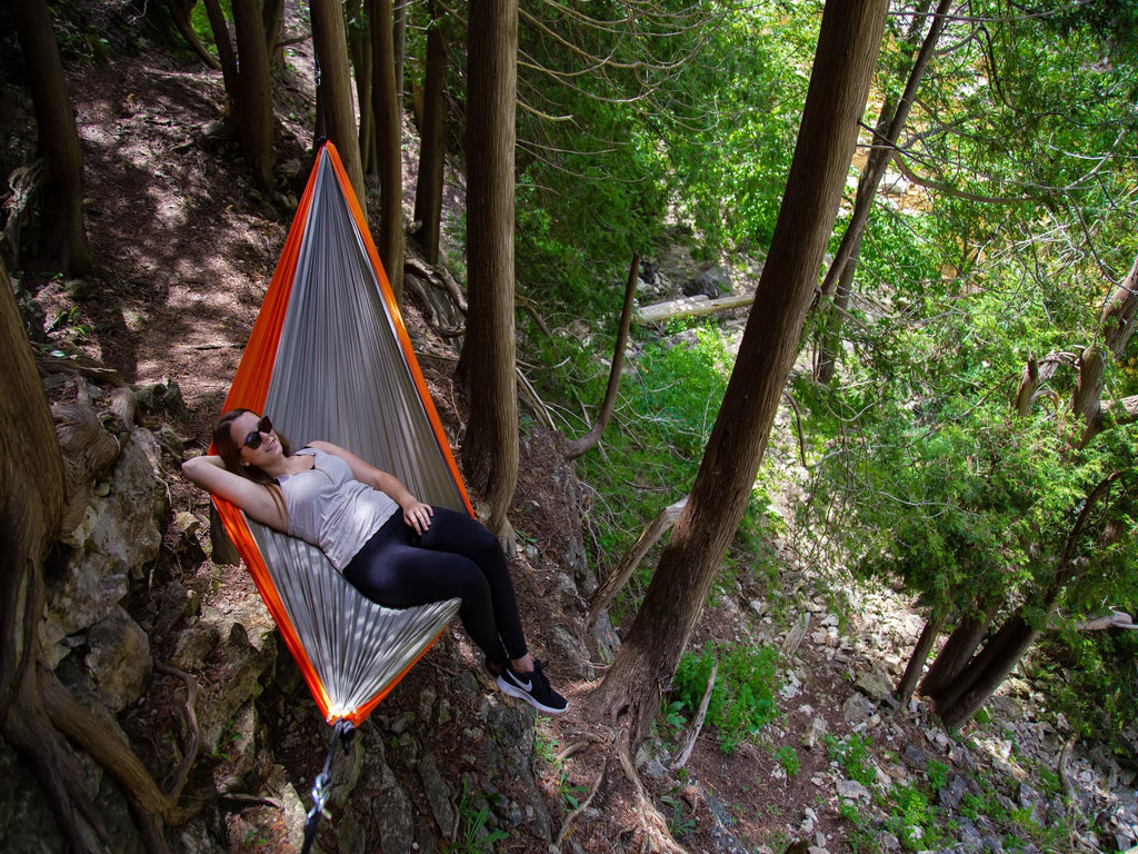 The Hamptons Collection 128" Gray and Orange Heavy Duty Lightweight Traveler’s Nylon Hammock