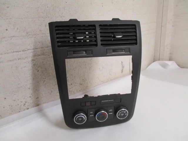 Pre-Owned 2010 Saturn Outlook Front Manual Climate  Heater Temperature Control   (Good)
