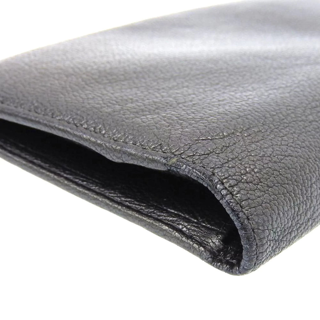 Pre-Owned Chanel  here mark bi-fold long wallet metallic lambskin gray No. 11 with seal (Fair)