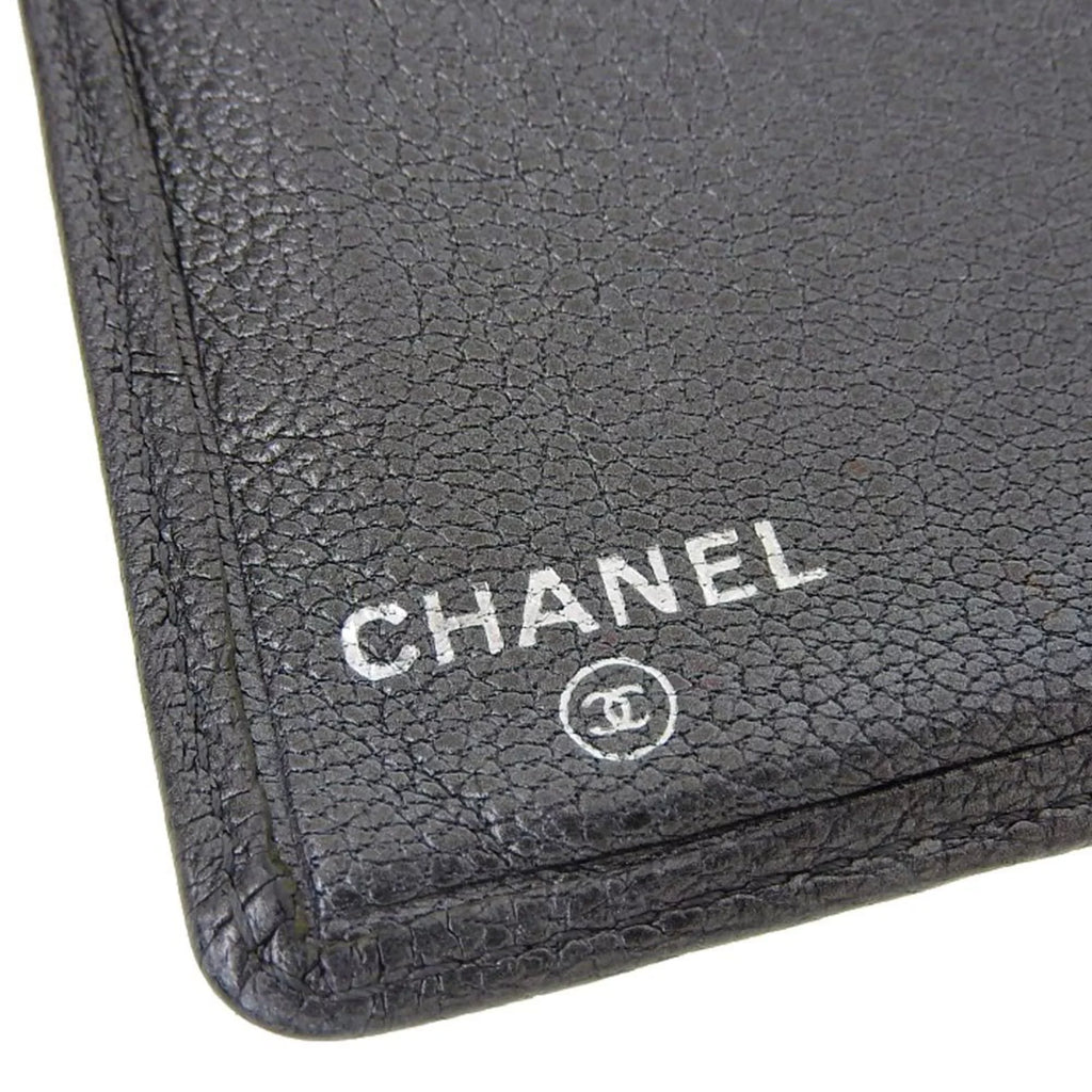 Pre-Owned Chanel  here mark bi-fold long wallet metallic lambskin gray No. 11 with seal (Fair)
